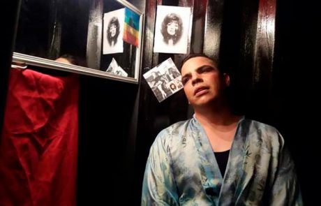 Pelucas, tacones y lentejuelas